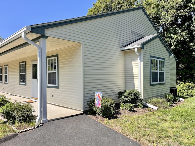 333 W Ave Unit 4, Milford, CT 06461 - view of side of home