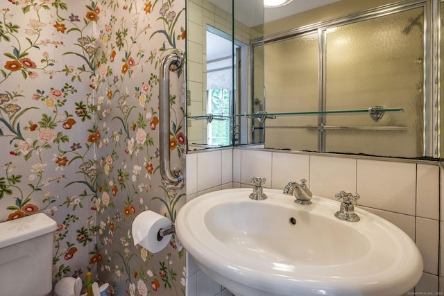 30 Meeting House Ln, Madison, CT 06443 - bathroom featuring toilet and a sink