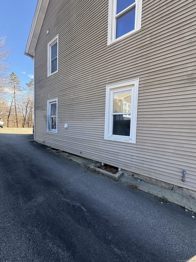 7 Carver Ave, Norwich, CT 06360 - view of home's exterior