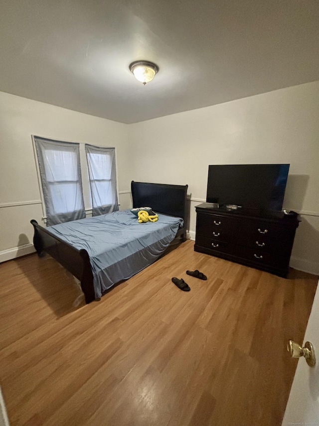 479 Broad St, Hartford, CT 06106 - bedroom featuring wood finished floors and baseboards