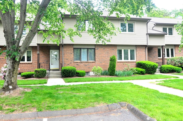 443 S Main St Unit 34, Manchester, CT 06040 - multi unit property with a front yard and brick siding