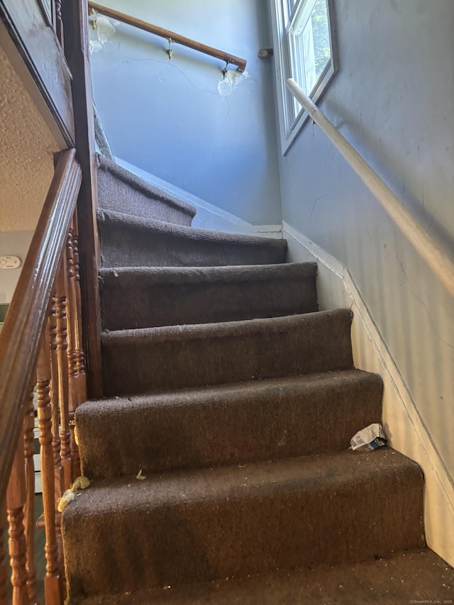 14 Judson Ave, New Haven, CT 06511 - view of stairs