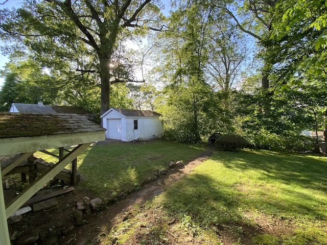 154 Wall St, Meriden, CT 06475 - view of grassy yard with an outdoor structure