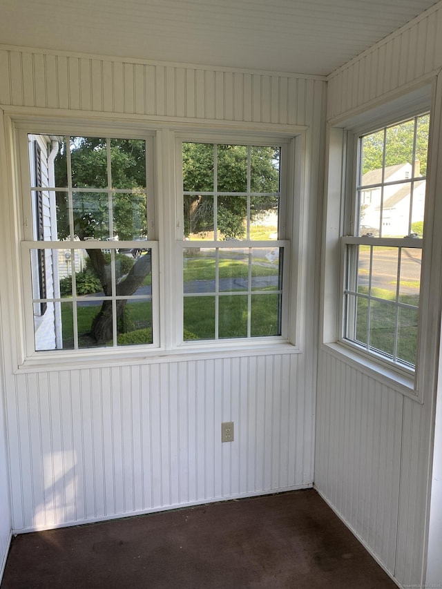 154 Wall St, Meriden, CT 06475 - unfurnished sunroom with healthy amount of natural light