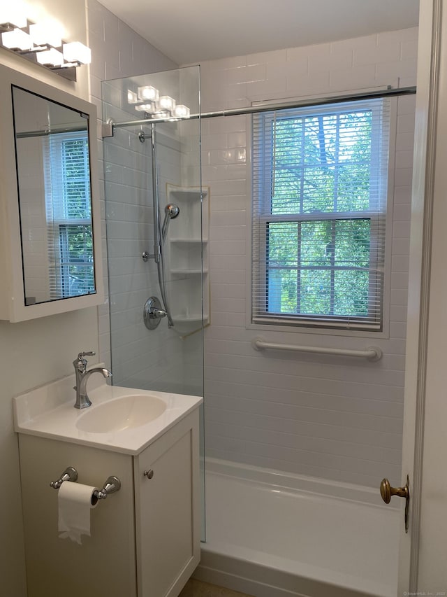 154 Wall St, Meriden, CT 06475 - full bath with vanity