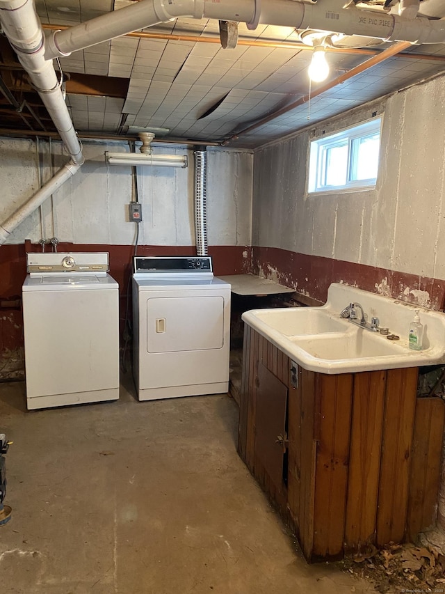 154 Wall St, Meriden, CT 06475 - washroom featuring independent washer and dryer and cabinet space