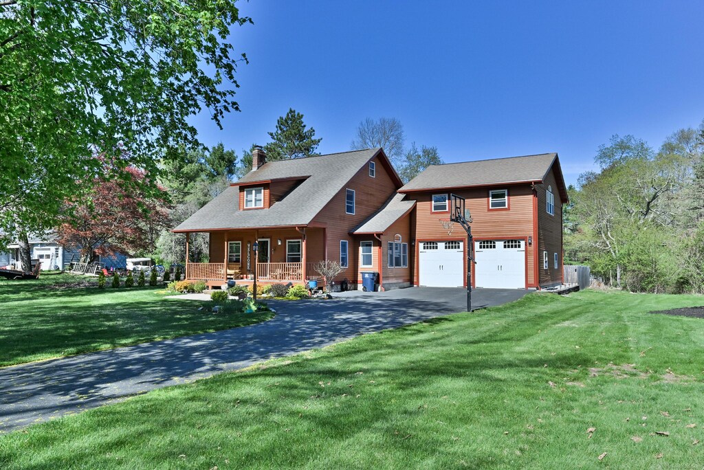 35 Walker Rd, Thompson, CT 06262 - photo 1