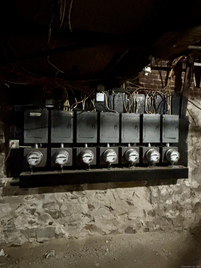 40 Dewey St, New Britain, CT 06051 - utilities featuring electric meter and electric panel