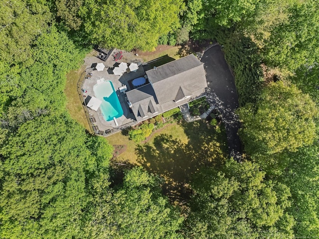 drone / aerial view of a pool area