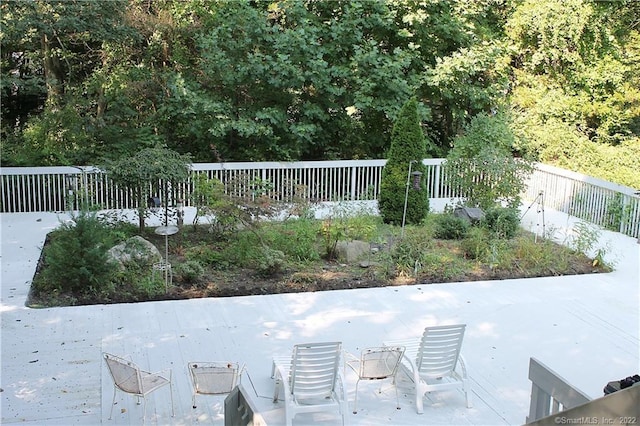 3 Abbey Ln, Shelton, CT 06484 - view of yard featuring a patio