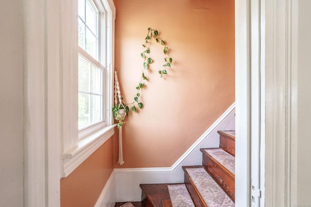 36 Whiton St, Windsor Locks, CT 06096 - view of stairway
