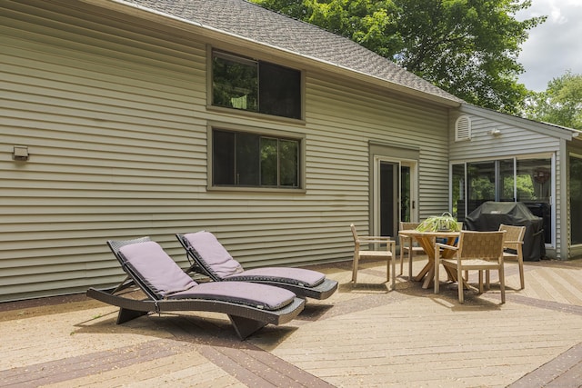 18 Grey Fox Trl, Woodbury, CT 06798 - wooden deck with outdoor dining area