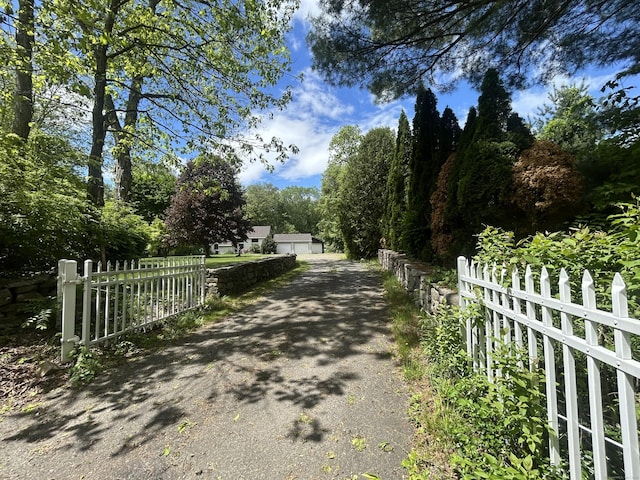 18 Grey Fox Trl, Woodbury, CT 06798 - view of asphalt driveway