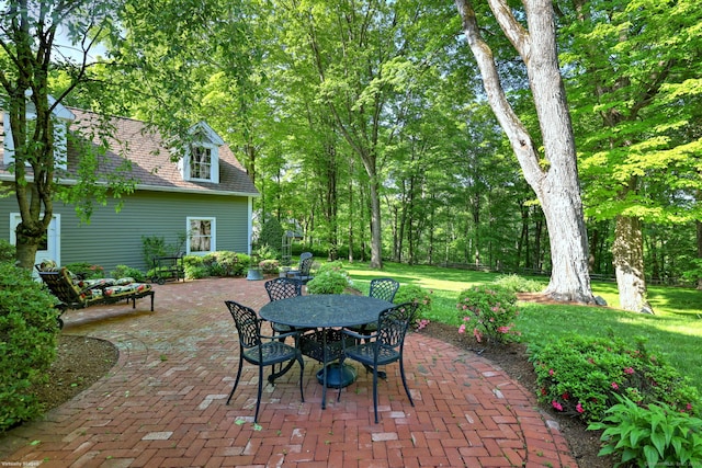 16 Black Rock Tpke, Redding, CT 06896 - view of patio with outdoor dining space