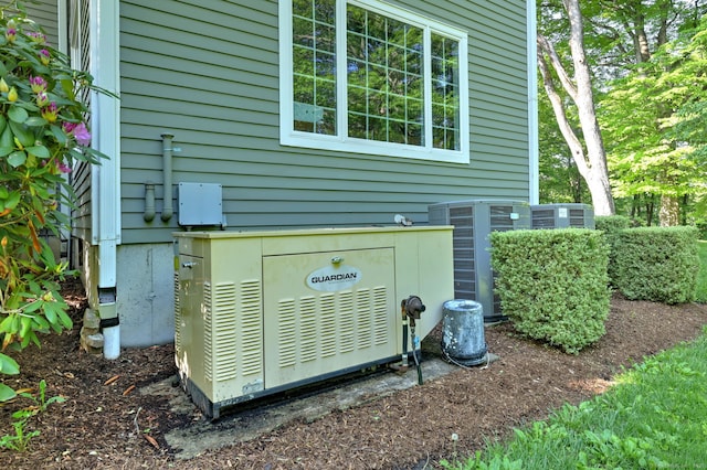 16 Black Rock Tpke, Redding, CT 06896 - exterior view of a power unit and cooling unit