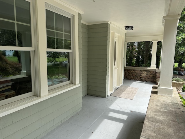 1666 Ridge Rd, North Haven, CT 06473 - view of covered porch