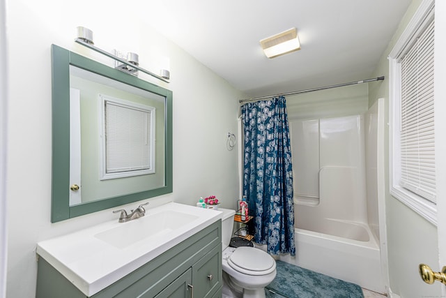 92 Blakeslee Ave, North Haven, CT 06473 - bathroom with vanity, toilet, and shower / bathtub combination with curtain