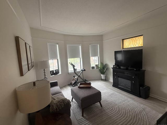 16 Essex St Unit 5D, Hartford, CT 06114 - living area featuring light wood finished floors and baseboards