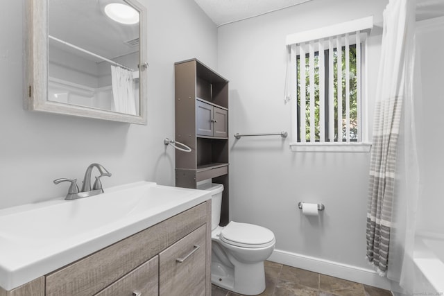 500 Darling St Unit 12M, Southington, CT 06489 - bathroom featuring toilet, baseboards, vanity, and shower / tub combo with curtain