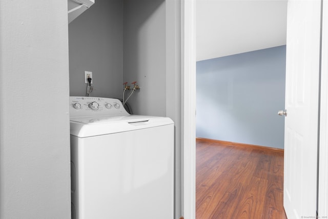 500 Darling St Unit 12M, Southington, CT 06489 - laundry room featuring washer / clothes dryer, wood finished floors, and baseboards