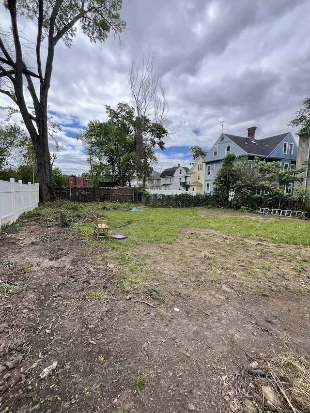 25 Bliss St, Hartford, CT 06114 - view of yard