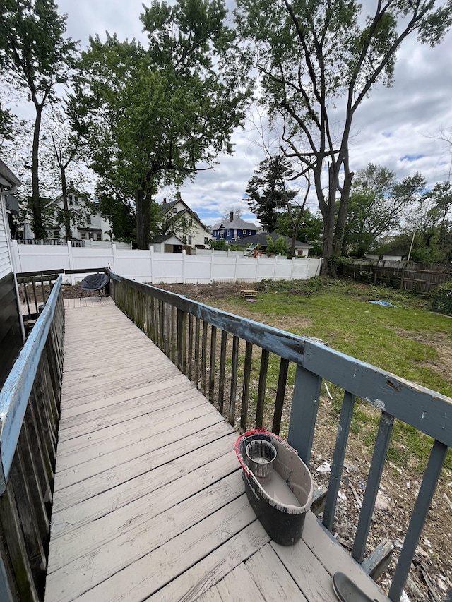 25 Bliss St, Hartford, CT 06114 - view of deck