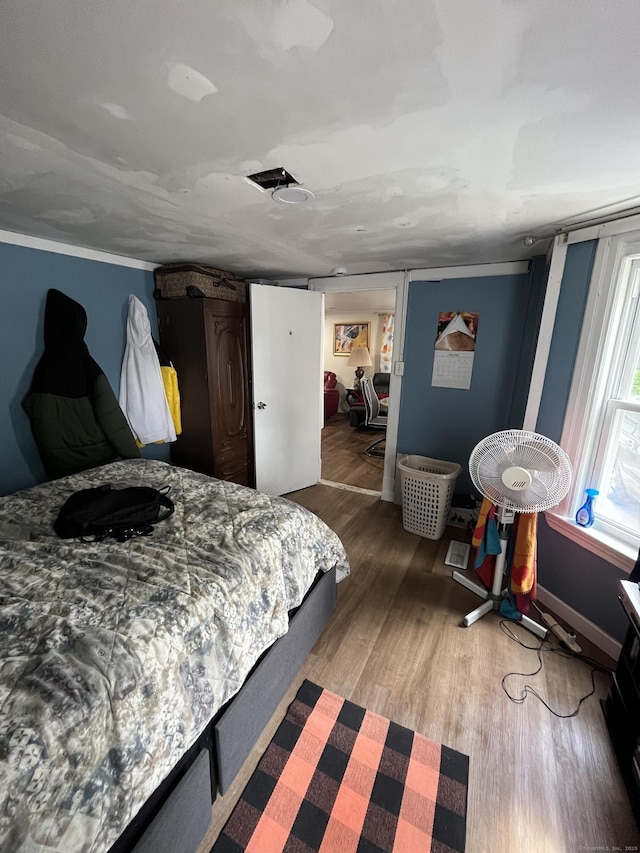 25 Bliss St, Hartford, CT 06114 - bedroom featuring wood finished floors and baseboards