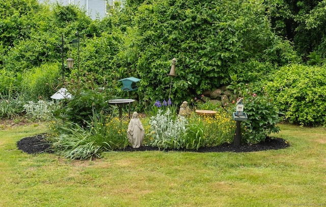 13 Green Acres Park Dr, Westbrook, CT 06498 - view of green lawn