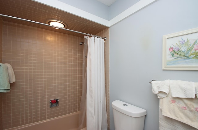 278 Heritage Vlg Unit B, Southbury, CT 06488 - full bathroom with shower / bathtub combination with curtain and toilet
