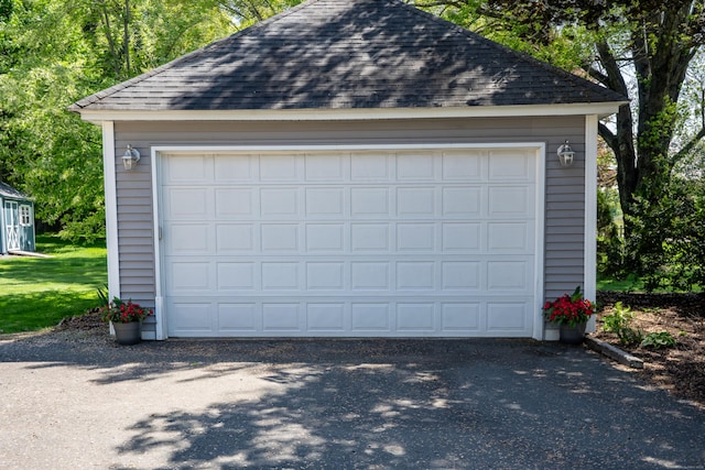 113 E Rd, East Windsor, CT 06016 - view of detached garage