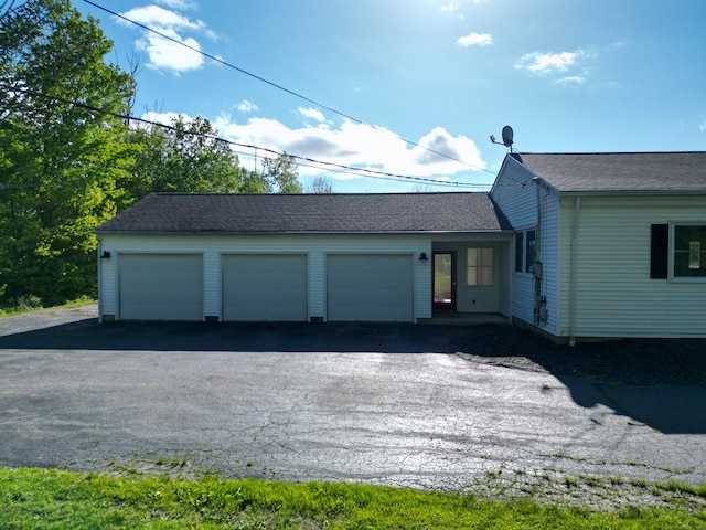 125 Woodchuck Ln, Harwinton, CT 06791 - view of front of house featuring a garage