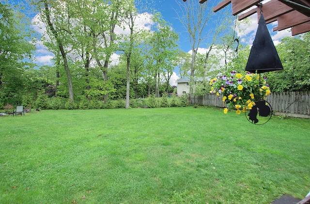 156 Clinton Hill Rd, Wolcott, CT 06716 - view of yard