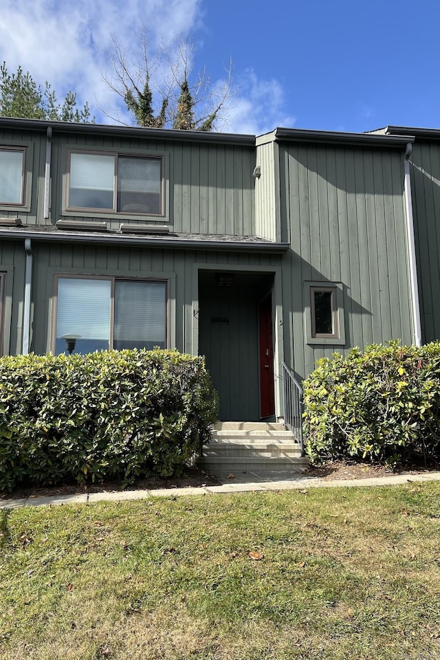 123 Old Belden Hill Rd Apt 5, Norwalk, CT 06850 - townhome / multi-family property featuring a front yard and entry steps