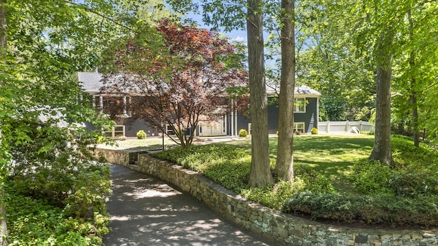 53 Pinnacle Rock Rd, Stamford, CT 06903 - view of front of house with a front lawn