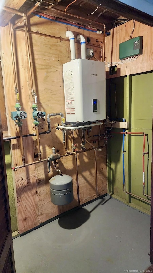 588 Poquonock Ave, Windsor, CT 06095 - utilities with tankless water heater