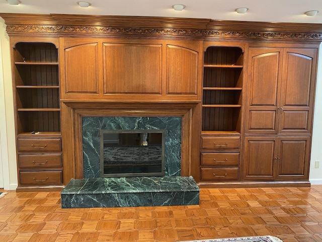 2 Tunxis Pl, Cheshire, CT 06410 - detailed view of baseboards and a fireplace