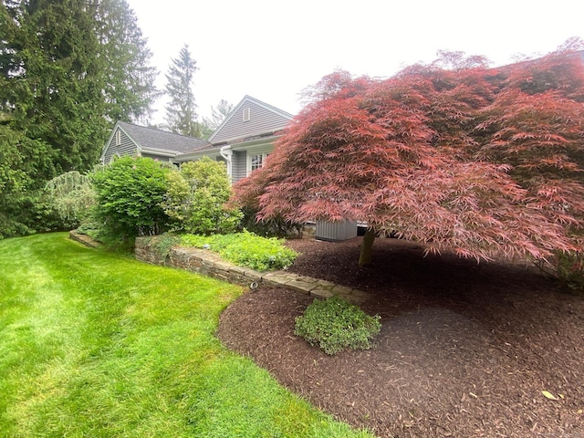 2 Tunxis Pl, Cheshire, CT 06410 - view of property exterior with a lawn