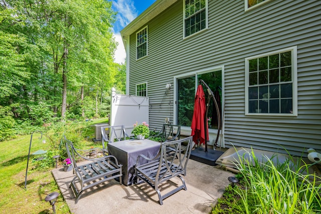 2118 Meriden Waterbury Tpke Unit 18, Southington, CT 06444 - view of patio