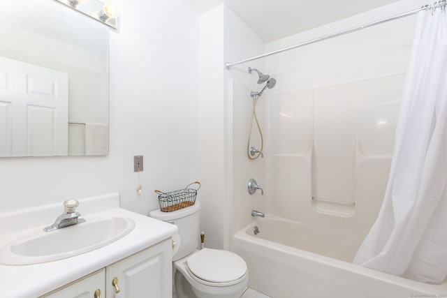 17 Saint George Pl Unit 17, Newtown, CT 06482 - full bathroom featuring shower / tub combo with curtain, vanity, and toilet