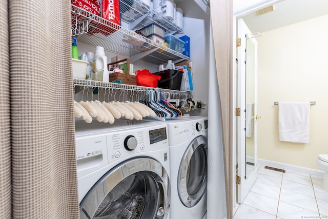 17 Saint George Pl Unit 17, Newtown, CT 06482 - laundry room with baseboards and independent washer and dryer