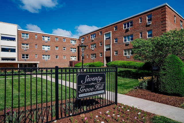 70 Grove Hill St Apt 3R, New Britain, CT 06052 - surrounding community featuring a yard