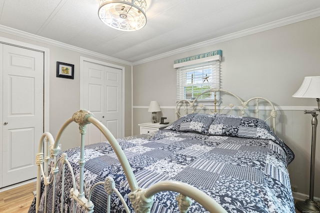 24 Boulder Trl, Killingworth, CT 06419 - bedroom featuring wood finished floors and crown molding