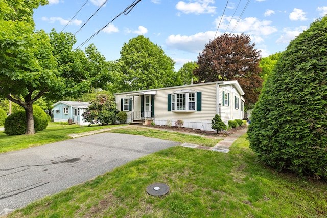 24 Boulder Trl, Killingworth, CT 06419 - manufactured / mobile home with a front yard