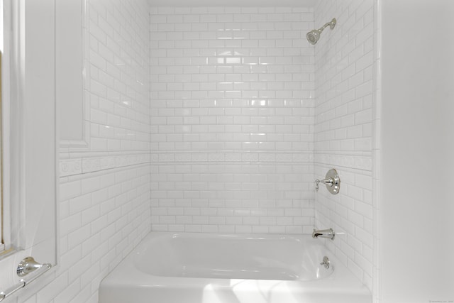 10 Paddock Pl, Milford, CT 06461 - full bath featuring shower / washtub combination