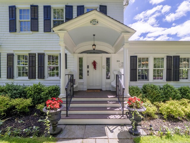304 Main St, Ridgefield, CT 06877 - view of exterior entry