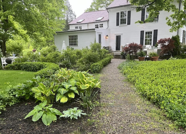 118 Sanfordtown Rd, Redding, CT 06896 - view of front of house