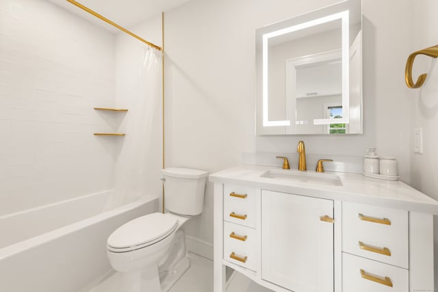 26 Hunting Ridge Rd, Brookfield, CT 06804 - full bathroom featuring toilet, vanity, shower / bath combo, and baseboards