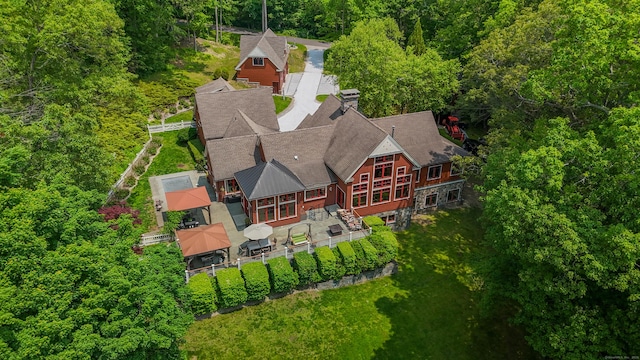 218 Kuhne Rd, Southbury, CT 06488 - aerial view of property and surrounding area with a heavily wooded area