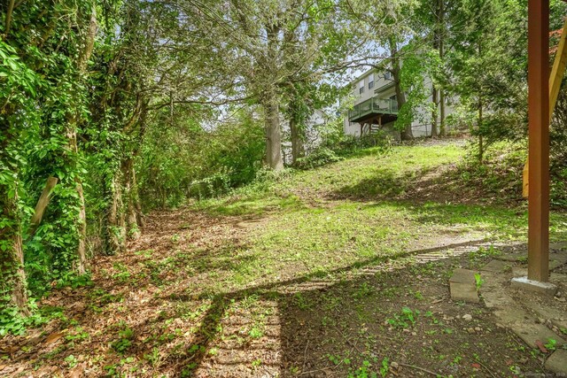 9 Marlin Dr, Norwalk, CT 06854 - view of yard