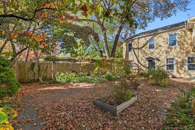 8 Academy St, New Haven, CT 06511 - view of yard featuring a vegetable garden